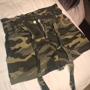 Camo High Wasted Shorts